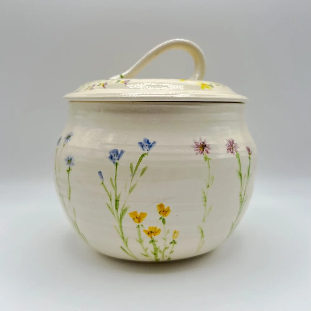 Vintage Studio Art Pottery 2Pc Wildflower Jar with Lid 6.5